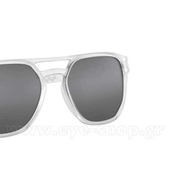 Очки солнцезащитные Oakley Latch Beta Matte Clear/Prizm Black - фото 2